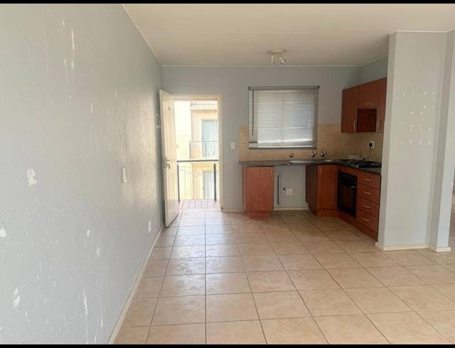 2 BEDROOM APARTMENT FOR SALE IN KLIPPOORTJIE